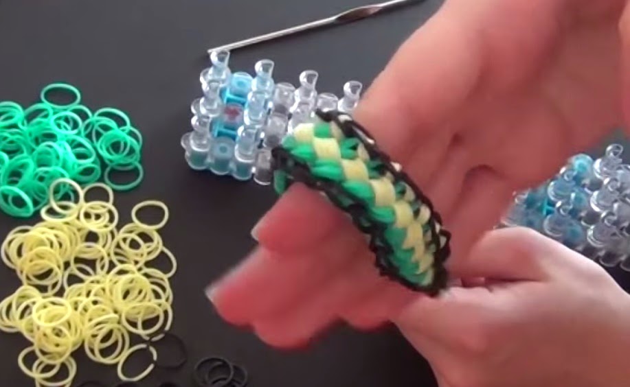 Como fazer Pulseira Armadilha Chinesa de Elásticos