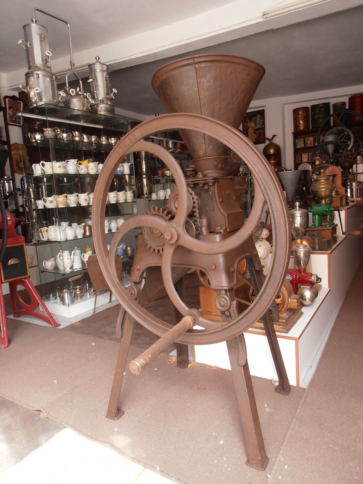 Café O Prazer de Colecionar Memórias Moinho de Café