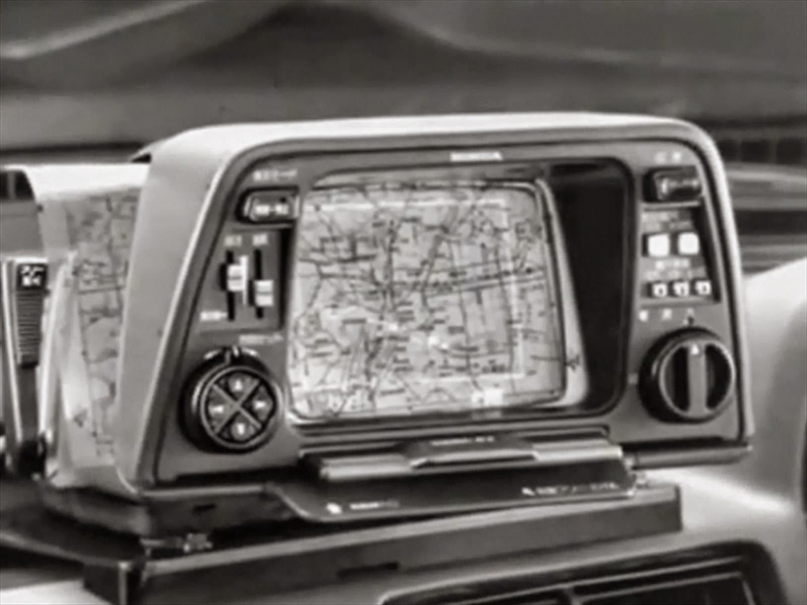 Conoce el primer "GPS" para autos de la historia « 