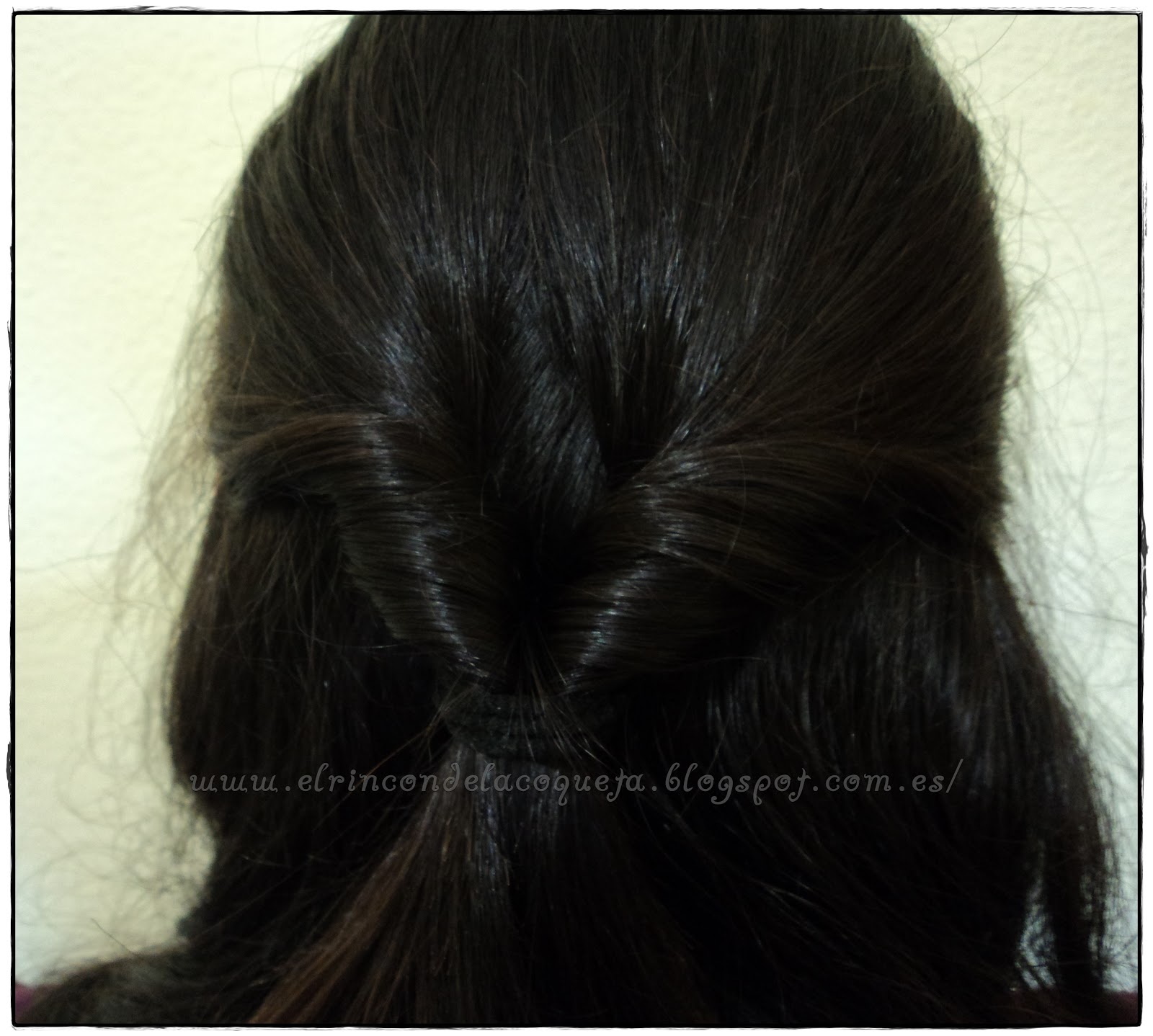 Peinado retorcido por dentro de coleta