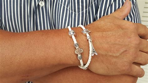 Comprar Homem Usa Pulseira Pandora Barato&nbsp;Preço